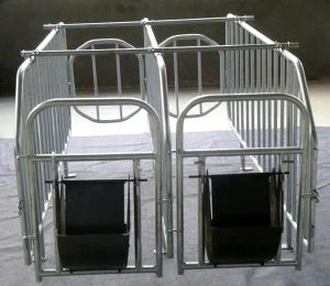 Podávač prasiatok z liatiny